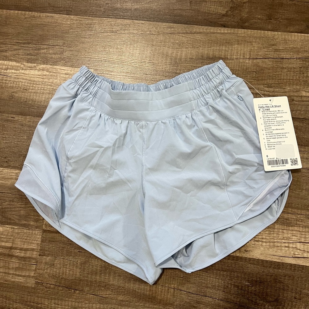 Lululemon Hotty hot LR short 4”